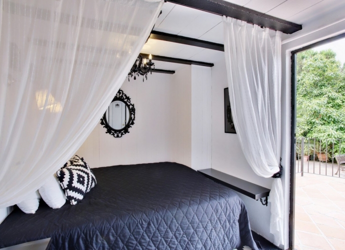 Commercial Guest House in Marbella - 9