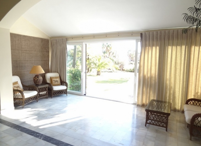 Villa Detached in Estepona - 9