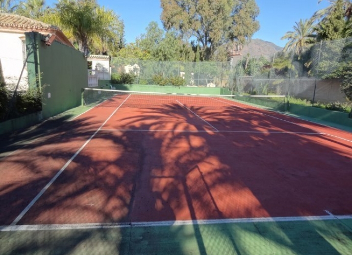 Villa Detached in Estepona - 10