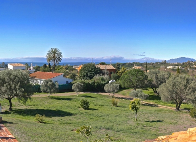 Villa Detached in Elviria - 1