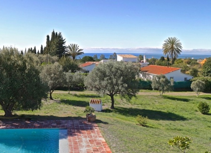 Villa Detached in Elviria - 3