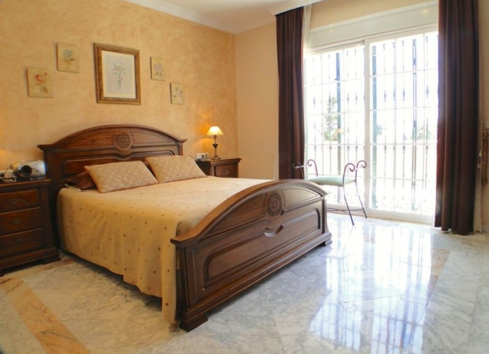 Villa indépendante situé à Nueva Andalucía - 3