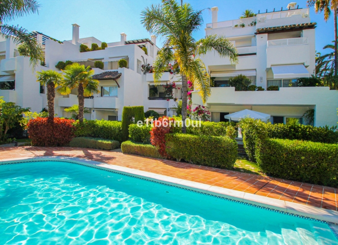 Apartment Ground Floor in Marbella Alhambra del Mar  - 1