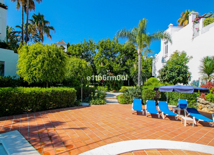 Apartment Ground Floor in Marbella Alhambra del Mar  - 2