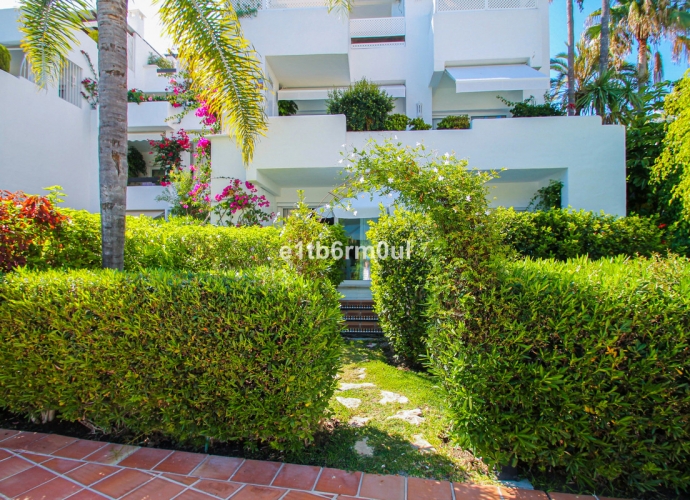 Apartment Ground Floor in Marbella Alhambra del Mar  - 4
