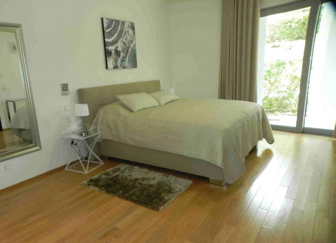 Villa Semi Detached in Sierra Blanca - 2