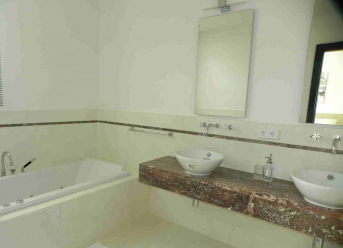 Villa Semi Detached in Sierra Blanca - 4