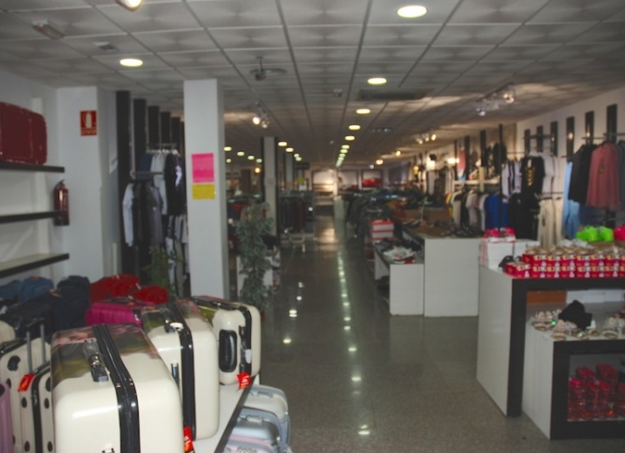 Commercial Shop situé à Estepona - 4
