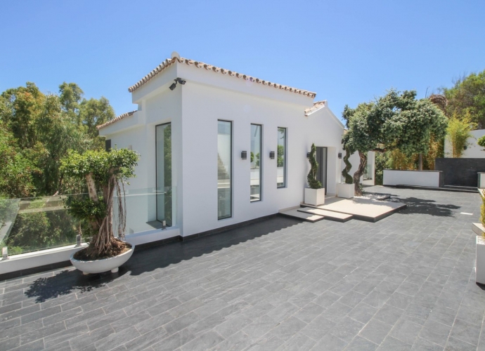 Villa Independiente en Elviria - 2
