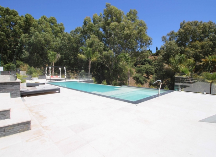 Villa Independiente en Elviria - 3