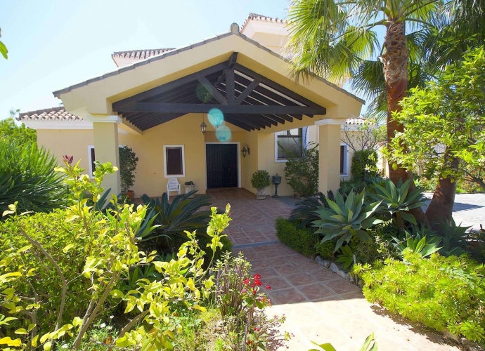 Villa Detached in Marbella - 1