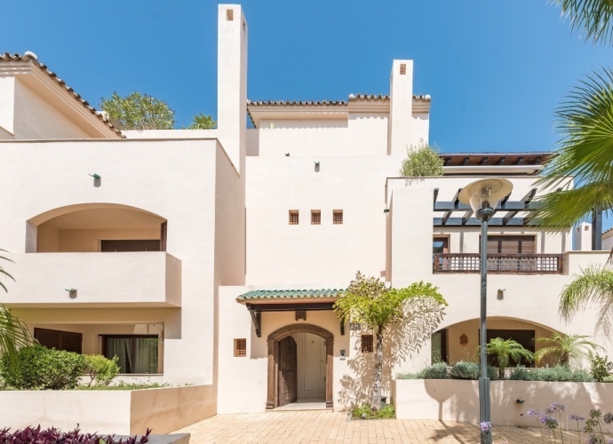 Appartement milieu d’Etage situé à Nueva Andalucía Medina de Banus  - 9