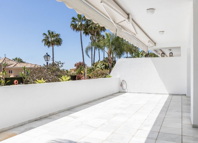 Apartamento Planta Baja en Bahía de Marbella Bahía Real  - 2