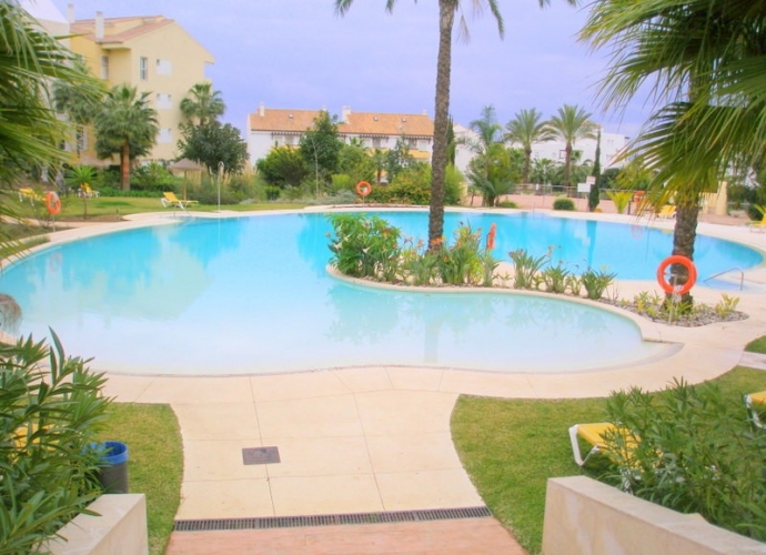 Apartment Middle Floor in Bahía de Marbella Las Brisas  - 1