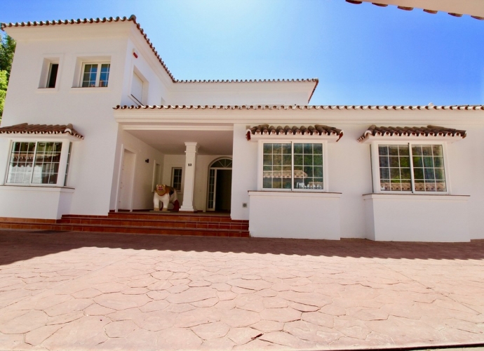 Villa Independiente en Monte Halcones - 2