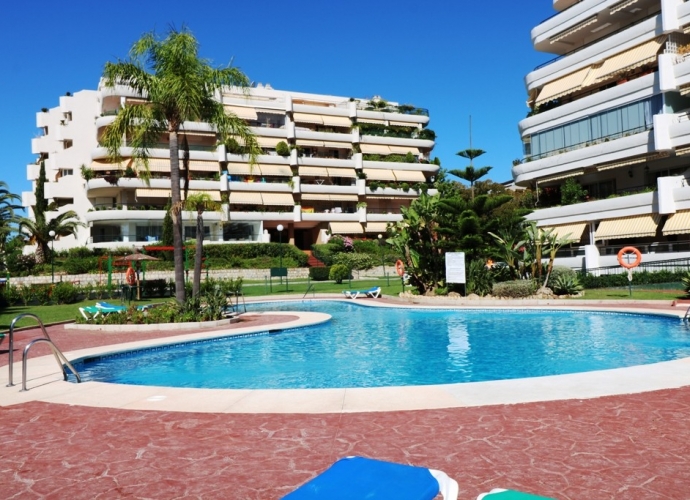Apartamento Planta Media en Guadalmina Alta - 1