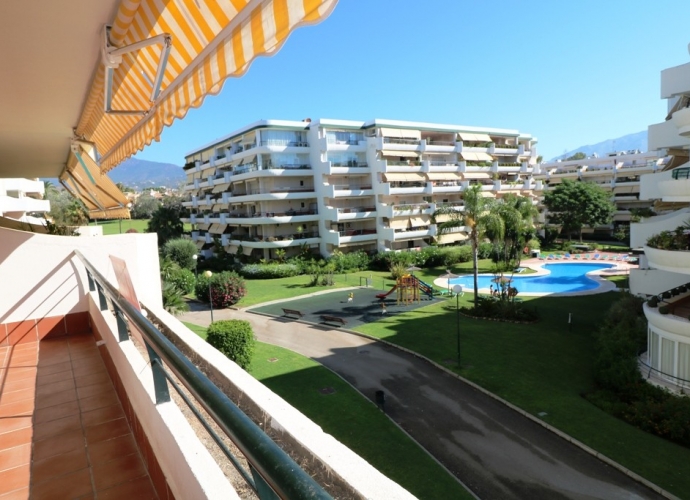 Apartamento Planta Media en Guadalmina Alta - 2