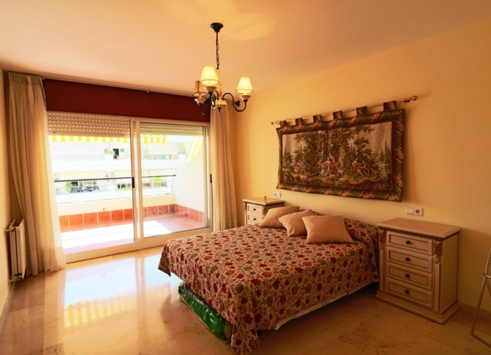 Apartamento Planta Media en Guadalmina Alta - 9