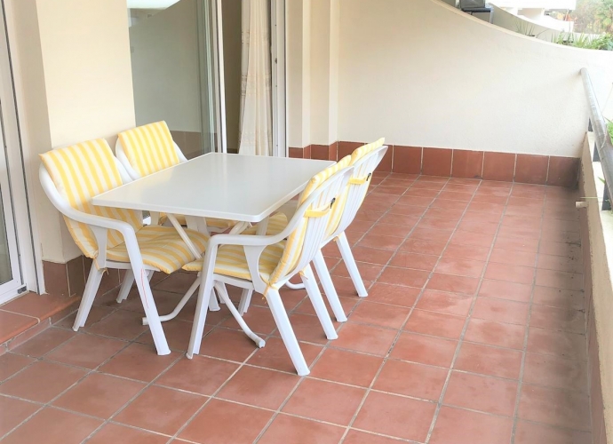 Appartement milieu d’Etage situé à Guadalmina Alta - 1