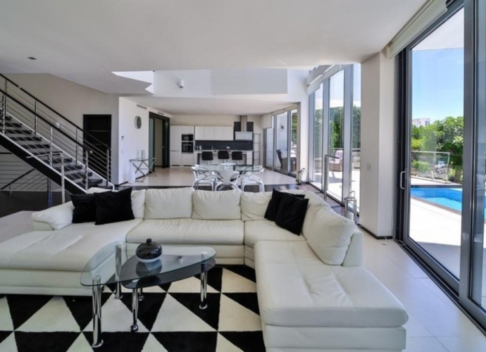 Villa Independiente en Sierra Blanca - 2