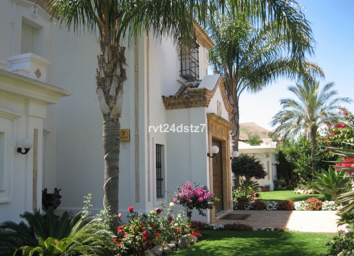 Villa Detached in Sierra Blanca Villas en Sierra Blanca  - 4