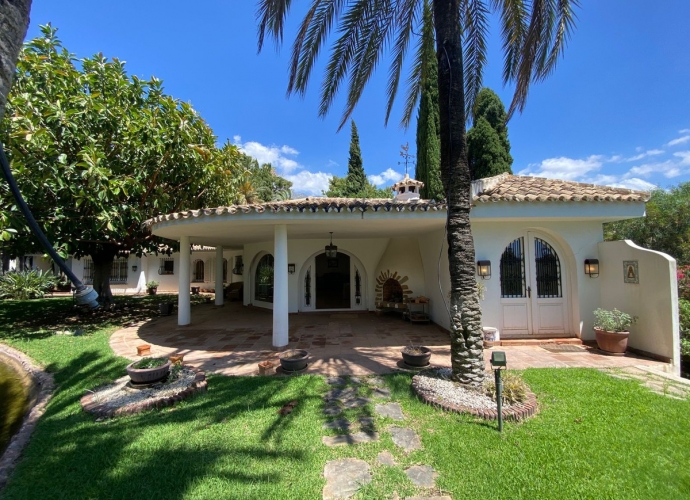 Villa Detached in Nagüeles - 1