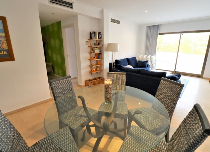 Apartment Middle Floor in Elviria Golden Beach  - 3