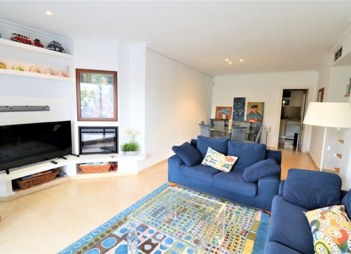 Apartment Middle Floor in Elviria Golden Beach  - 5