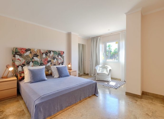 Apartamento Planta Media en The Golden Mile Las Cascadas  - 5