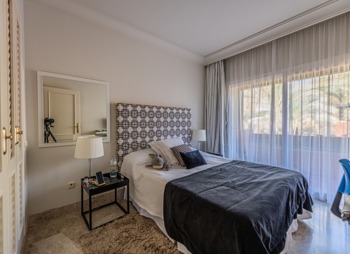 Apartamento Planta Media en Nueva Andalucía El Alminar de Marbella  - 7