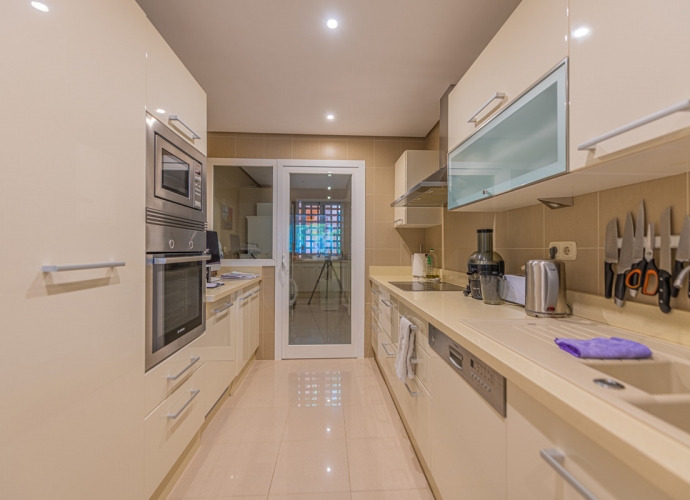 Apartamento Planta Media en Nueva Andalucía El Alminar de Marbella  - 8