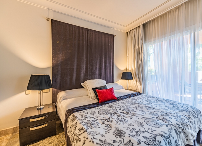 Apartamento Planta Media en Nueva Andalucía El Alminar de Marbella  - 10
