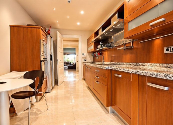 Apartment Middle Floor in Los Monteros - 6