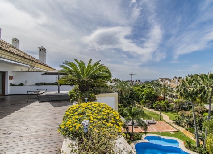 Apartment Penthouse in The Golden Mile Lomas del Rey  - 4