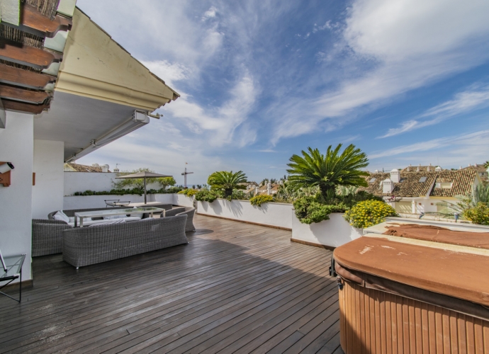 Apartment Penthouse in The Golden Mile Lomas del Rey  - 9