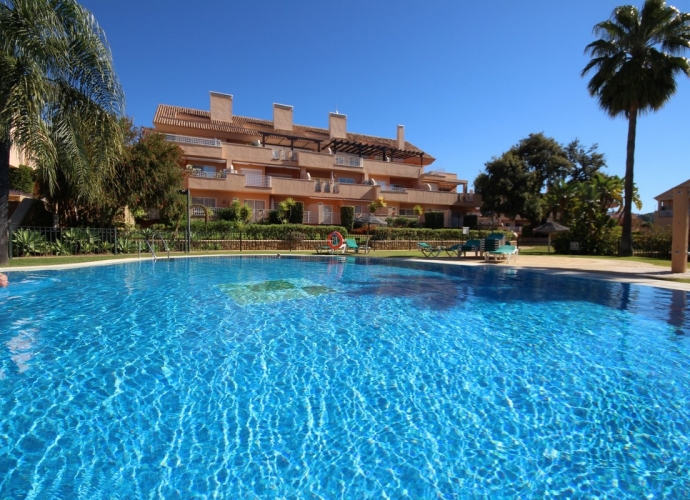 Apartment Middle Floor in Elviria Los Jardines de Santa María Golf  - 1