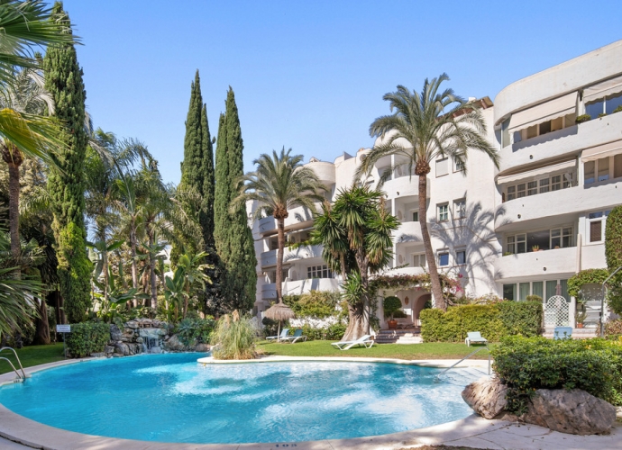 Apartamento Planta Baja en The Golden Mile Marbella Real  - 1