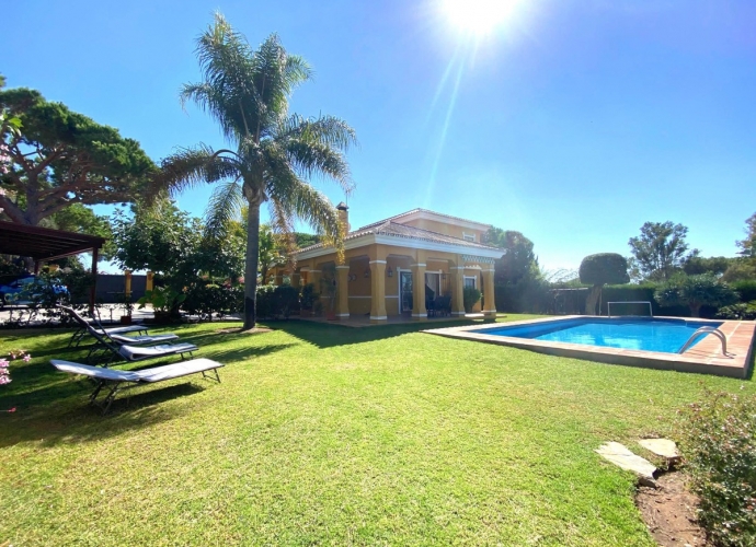 Villa Detached in El Rosario - 1