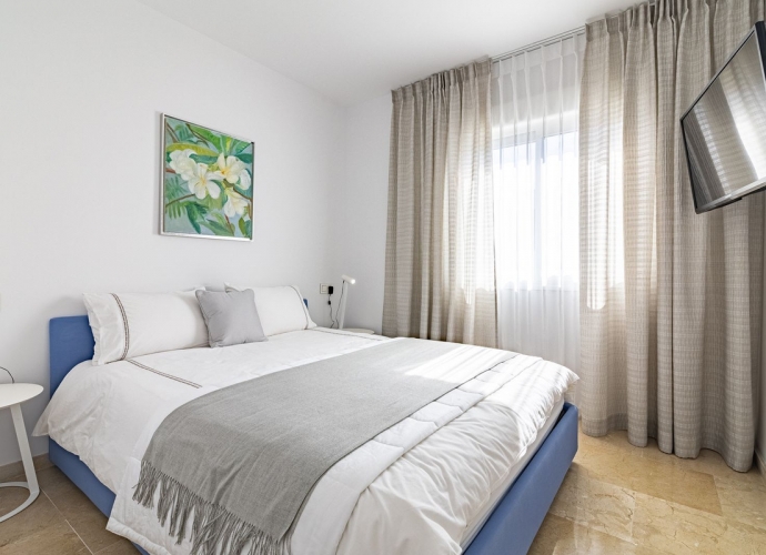 Apartment Duplex in The Golden Mile Coto Real  - 3