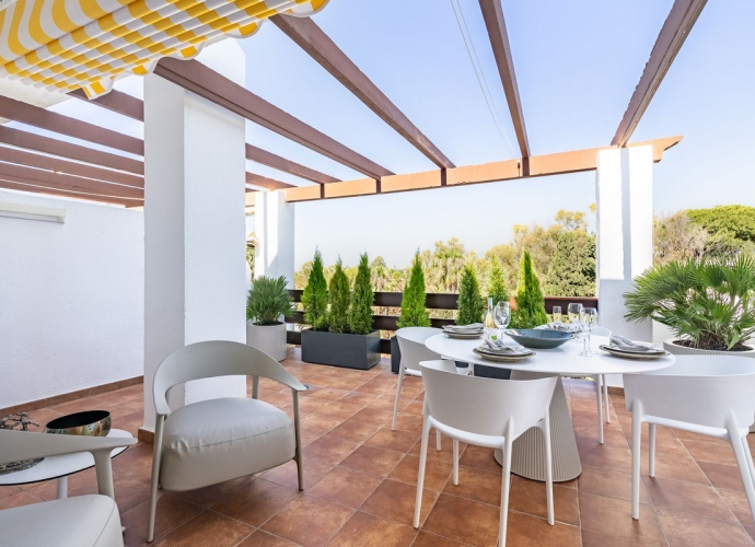 Apartment Duplex in The Golden Mile Coto Real  - 4