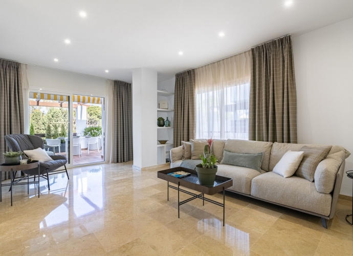 Apartment Duplex in The Golden Mile Coto Real  - 6