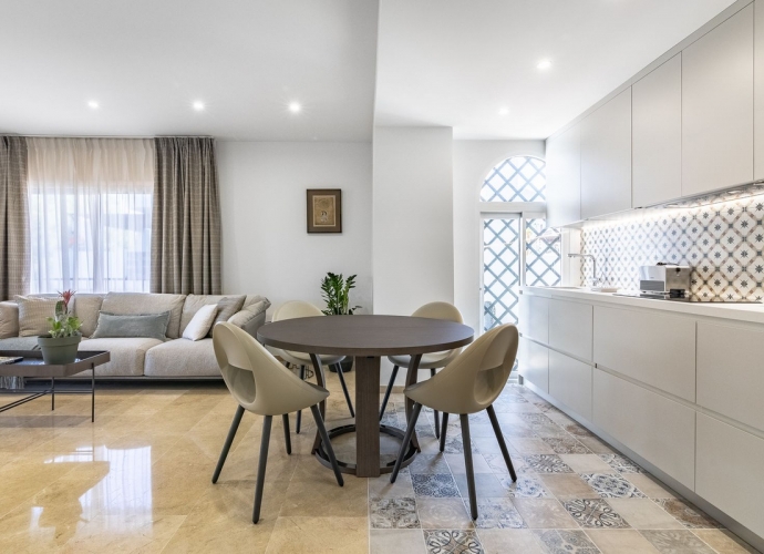 Apartment Duplex in The Golden Mile Coto Real  - 9