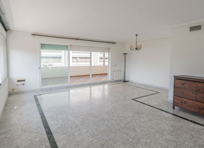 Apartment Middle Floor in Puerto Banús - 3