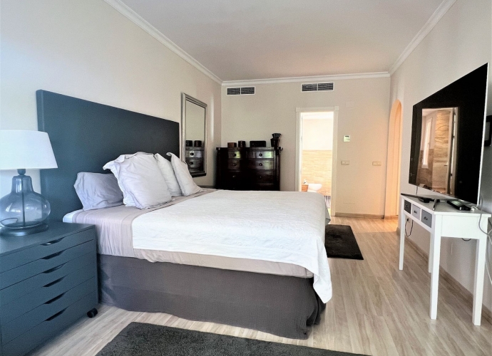 Apartamento Planta Media en Guadalmina Baja Alhambra del Golf  - 10