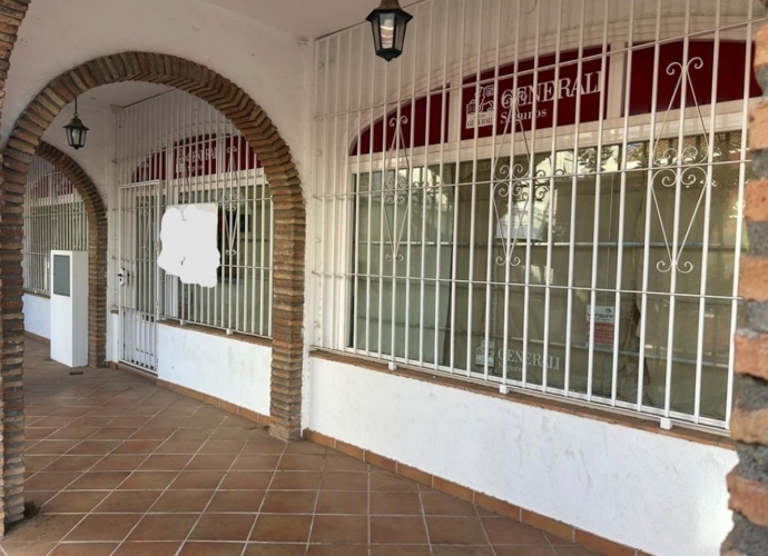 Commercial Office situé à Las Chapas - 2