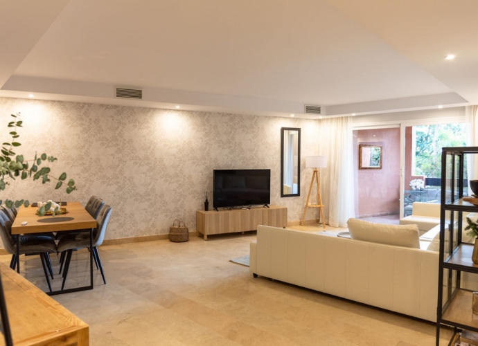 Apartment Ground Floor in The Golden Mile Oasis de Marbella  - 9