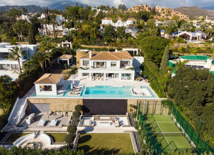 Villa Detached in Marbella - 1
