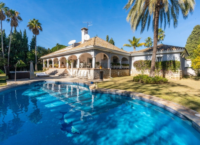 Villa Detached in Guadalmina Alta - 2