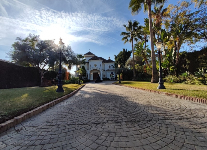Villa Detached in Nueva Andalucía Villas en Nueva Andalucia  - 6