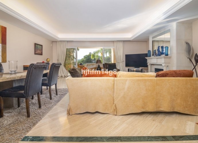 Appartement milieu d’Etage situé à The Golden Mile Lomas de Sierra Blanca  - 8